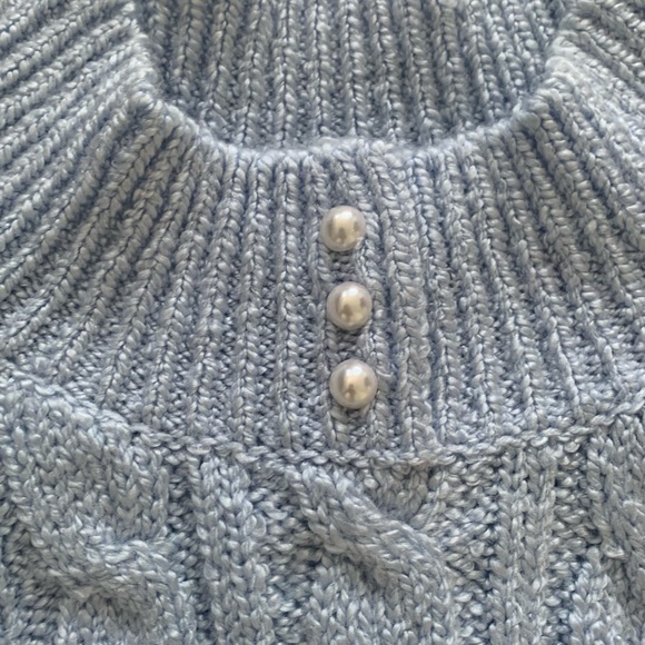 XL Light Blue sweater - Picture 2 of 3